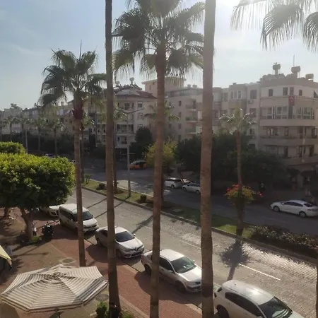 Merkez Kleopatra Plajinda Alanya